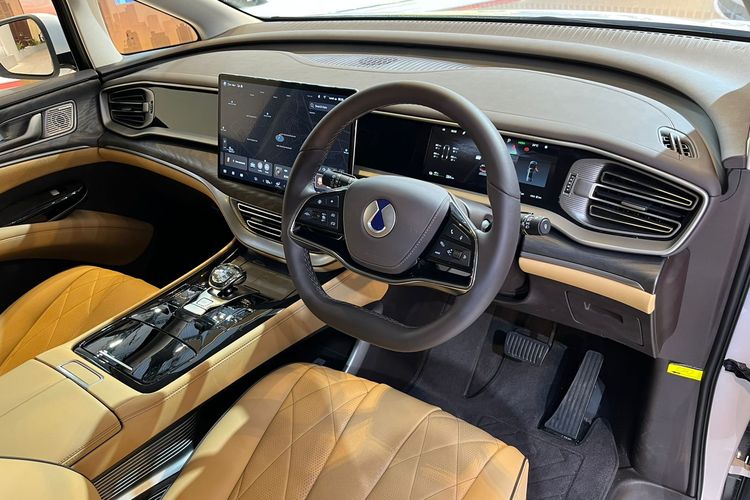 Toyota Alphard, Denza, Denza D9, denza indonesia, Update Harga Denza D9: Penantang Serius Toyota Alphard