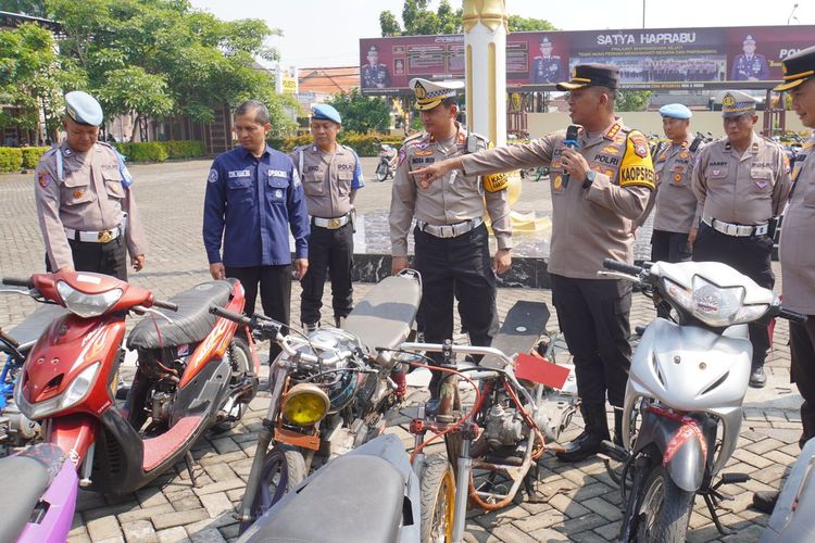kejaksaan, Jalan Jenderal Sudirman, Scoopy, Kejaksaan, Morbidelli C252V, Mobil Terlaris, mobil terlaris, Populer Otomotif, artikel terpopuler, scoopy, Honda ICON e:, Motor Hasil Tilang Dilelang, Honda Icon e