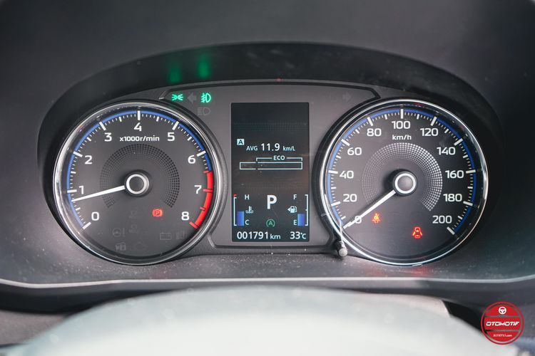 mobil, Xpander Cross, Mitsubishi, Mitsubishi Xpander Cross, Plus Minus Mitsubishi Xpander Cross 2021: Nyaman tapi Kurang Fitur