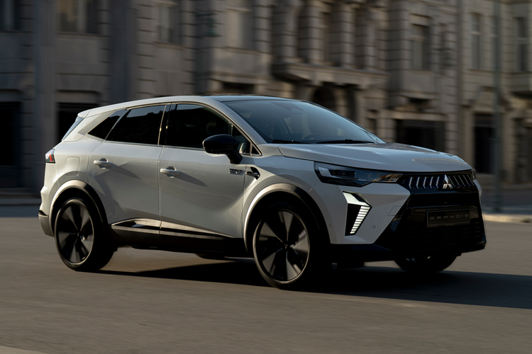 motor listrik Honda, Diogo Jota, Lamborghini, mobil hybrid, Motor Listrik Honda, Mitsubishi, Grandis, Mobil Hybrid, Mobil hybrid, lamborghini, Populer Otomotif, memanaskan mesin mobil, artikel terpopuler, motor listrik honda, Tarif bikin SIM C, Diogo Jota Kecelakaan Fatal, Memanaskan Hybrid