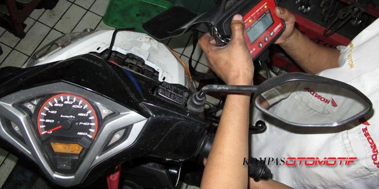 sepeda motor, Injeksi, karburator, motor, Kenapa Motor Sekarang Jarang Pakai Karburator?