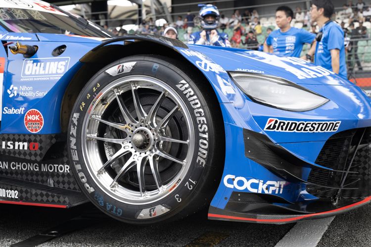 Bridgestone, Super GT, Tatsuya Uchida, teknologi ban, bridgestone, Inovasi Ban Bridgestone dari Sirkuit ke Jalan Raya