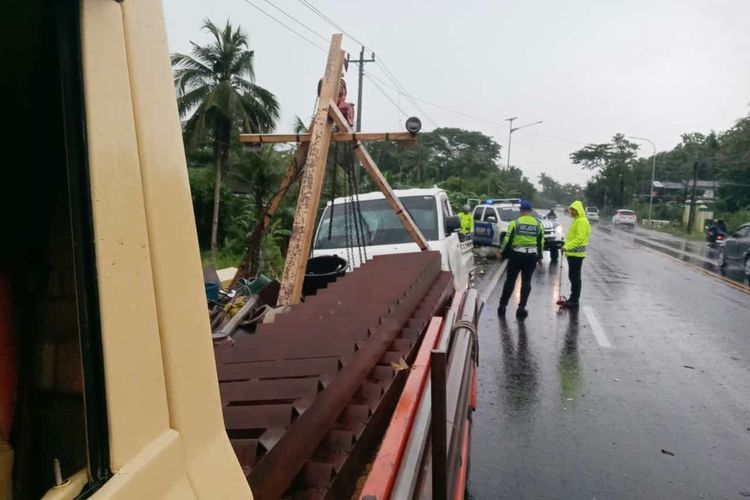 Gran Max, kecelakaan, arus mudik Lebaran, jalur Puncak Bogor, Kecelakaan, Motor Injeksi, Pertamax, Arus Mudik Lebaran, Chery J6, Jalur Puncak Bogor, Populer Otomotif, gran max, motor injeksi, artikel terpopuler, Jalur puncak Bogor, [POPULER OTOMOTIF] Kecelakaan, Gran Max Habis Dipereteli Warga Tersisa Bodi dan Rangka | Penurunan Arus Mudik Lebaran 2025: Analisis Data dan Penyebabnya | Update Info Jalur Puncak Bogor, One Way dari