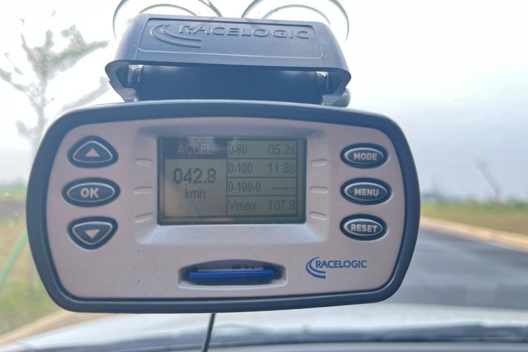 Komparasi, tes mobil, test drive, akselerasi, suzuki fronx, suzuki fronx sgx, suzuki Fronx GL, Komparasi Akselerasi Suzuki Fronx GL dan SGX, Mana Lebih Gesit?