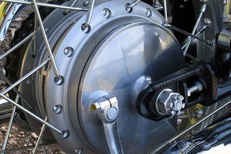 rem cakram, rem mobil, rem tromol, Kelebihan dan Kekurangan Rem Cakram dan Tromol