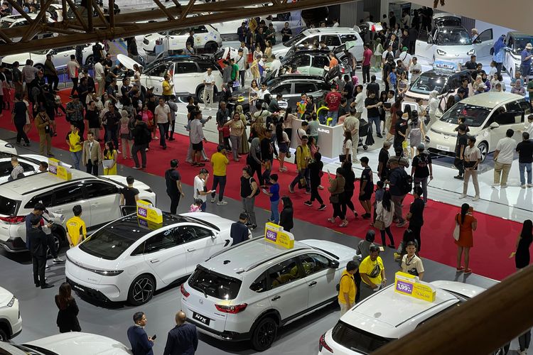 PAsar otomotif ASEAN, pajak kendaraan, penjualan mobil Indonesia, Kukuh Kumara, Tren Penjualan Mobil Malaysia Melesat, Apa Pengaruhnya ke Indonesia?