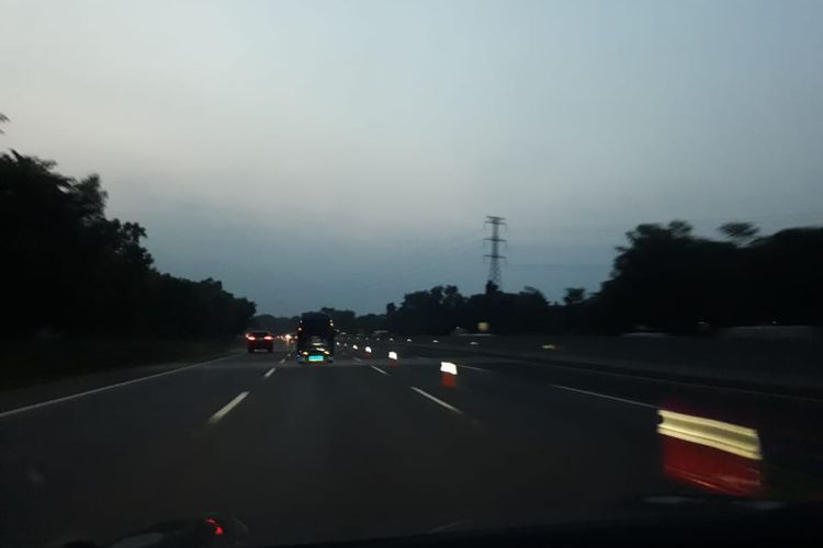 tips mudik aman, mudik malam hari, perjalanan mudik malam hari, Plus Minus Berangkat Mudik Pakai Mobil Pribadi di Malam Hari