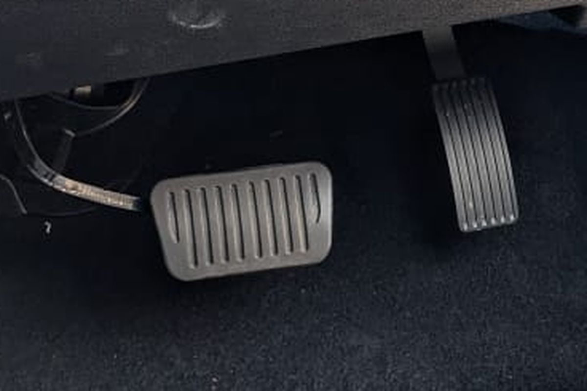 Injak Pedal Gas Terlalu Kasar, Bikin CVT Mobil Cepat Rusak