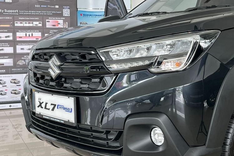skema kredit, ramah lingkungan, Suzuki XL7 Hybrid, Alpha Kuro, Suzuki XL7 Hybrid Alpha Kuro: Harga dan Skema Kredit Terbaru