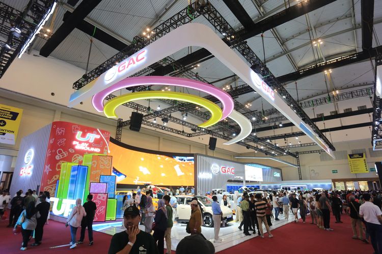 Mobil listrik, Aion, test drive, Aion UT, GIIAS 2025, mobil listrik, aion ut, Aion UT Jadi Mobil Listrik Paling Banyak Dicoba di GIIAS 2025