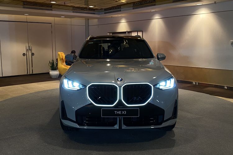 BMW X3, Mobil mewah, peluncuran BMW, SUV sport, Review BMW X3 20 xDrive M Sport: Performa dan Fitur Canggih