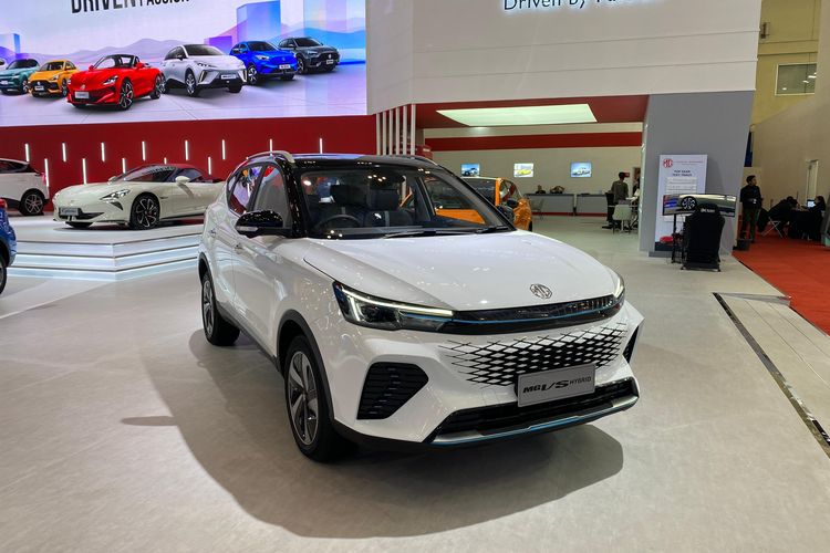 GIIAS 2025, Harga SUV ringkas Hybrid, SUV hybrid GIIAS 2025, Perang Harga SUV Ringkas Hybrid di GIIAS 2025