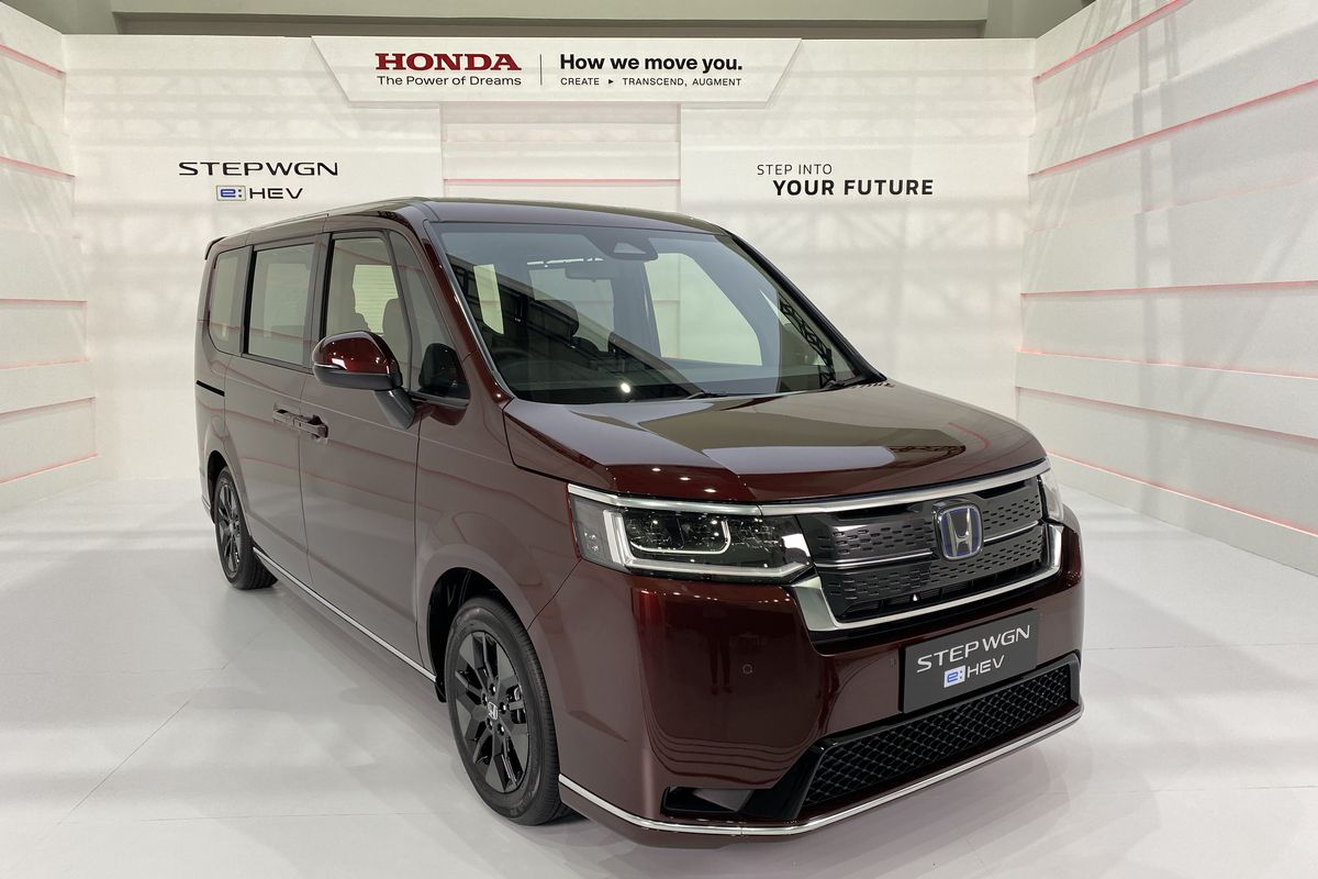 Honda Step WGN e:HEV Lebih Murah dari Serena e-Power