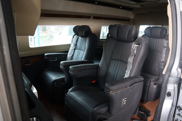 captain seat, interior mobil, retrim jok, pilot seat, ferari jok cibubur, Mengenal Perbedaan Jok Mobil Captain Seat dan Pilot Seat