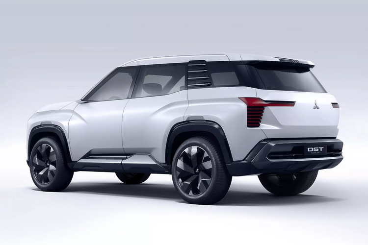 Mitsubishi, GIIAS, Destinator, mobil baru, GIIAS 2025, Mobil Baru Mitsubishi di GIIAS 2025, Sinyal Kuat Destinator