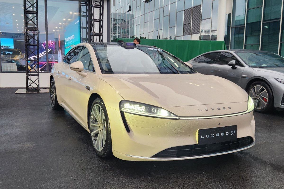 Sensasi Perjalanan Luxeed S7, Sedan Canggih dari Chery dan Huawei
