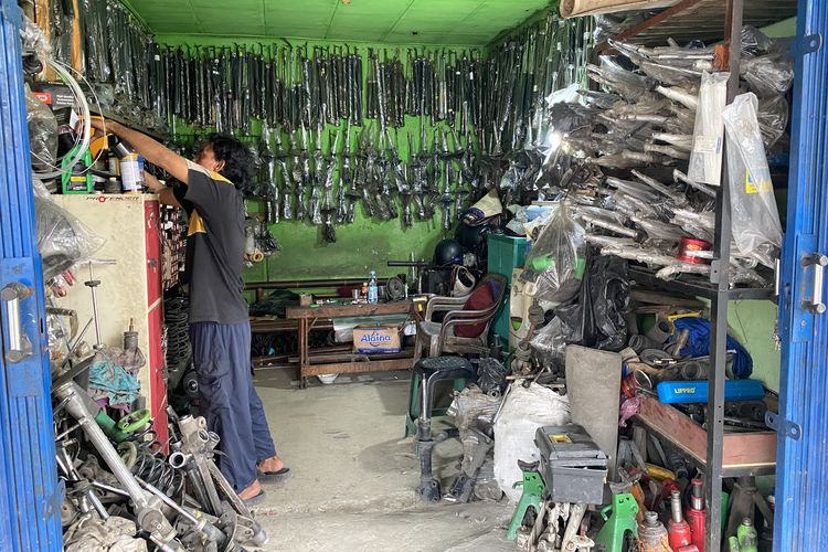 Perbaikan kaki-kaki mobil, harga komponen mobil, bengkel Cempaka Per, kualitas part aftermarket, Bengkel Spesialis Kaki-Kaki Mobil Cempaka Per