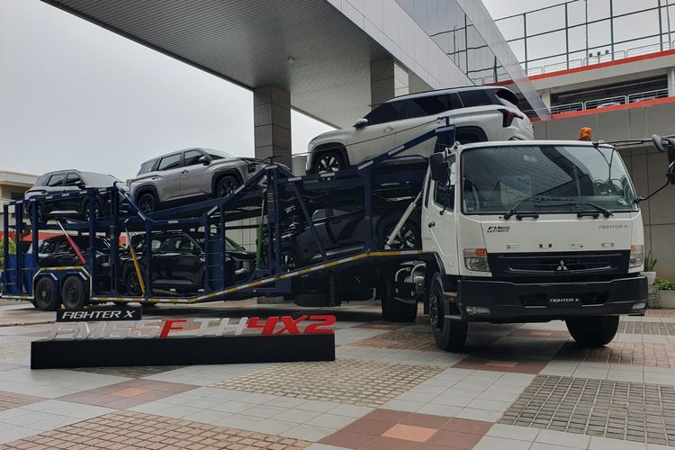 Mitsubishi fuso, tractor head, fuso fighter x, Mitsubishi Fuso Fighter X Tractor Head Incar Sektor Logistik