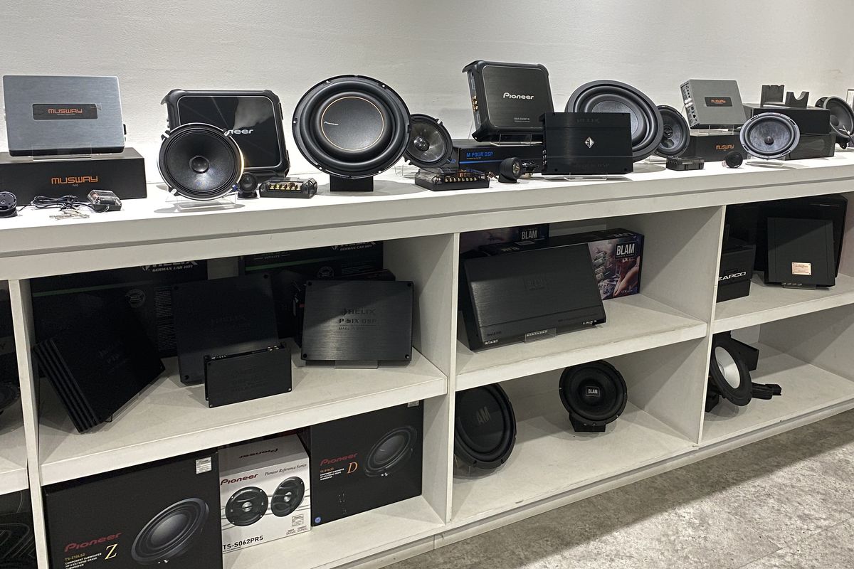 Speaker Mobil: Perbaiki atau Ganti? Simak Penjelasannya!