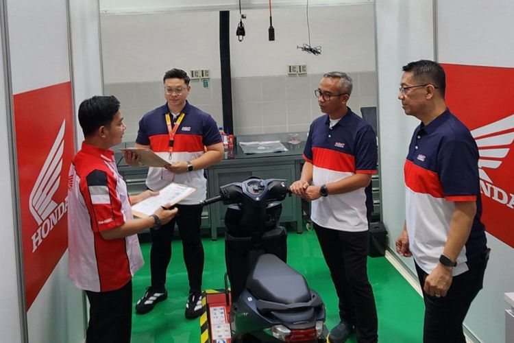 AHASS, kontes, juara, Juara Teknisi dan Service Advisor Terbaik Versi AHM 2025