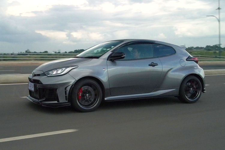 Toyota, GR Yaris, tes mobil, test drive, impresi berkendara, GR Yaris facelift, Impresi GR Yaris Automatic: Kompromi Mobil Balap di Jalan Umum