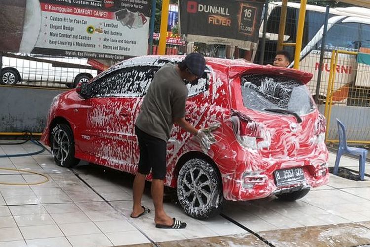 cuci mobil, penipuan, pencurian, emoney, pengemudi online, Viral, Kartu E-Money Ditukar Saat Cuci Mobil