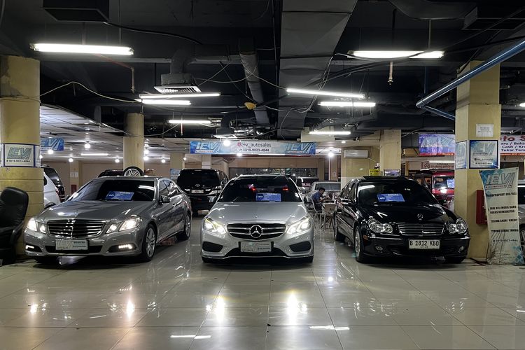 mobil bekas, bursa mobil bekas, mobil eropa, Mal Blok M, Mal Blok M, dari Pusat Belanja Jadi Bursa Mobil Hobi Otomotif