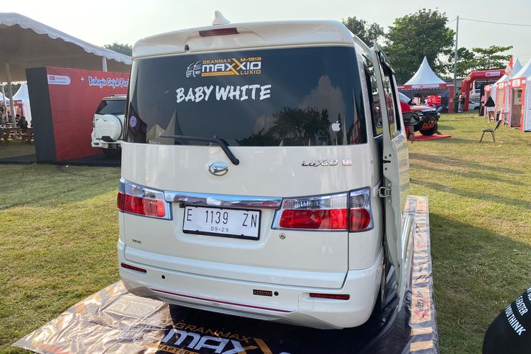 Daihatsu Luxio, modifikasi mobil, Kenyamanan Interior, Eksterior sporty, Daihatsu Luxio: Modifikasi Elegan dan Nyaman