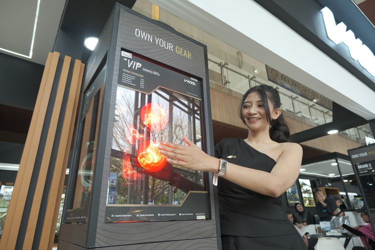 kaca film V-Kool, kaca film mobil, kaca film v-kool GIIAS 2025, Manfaat Pasang Kaca Film Mobil Kualitas Premium