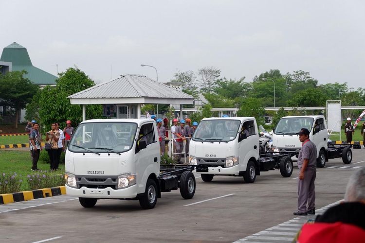 otomotif, astra isuzu, kendaraan bermotor, Isuzu, Isuzu Nilai Penurunan Suku Bunga BI Bisa Dongkrak Kinerja 2025