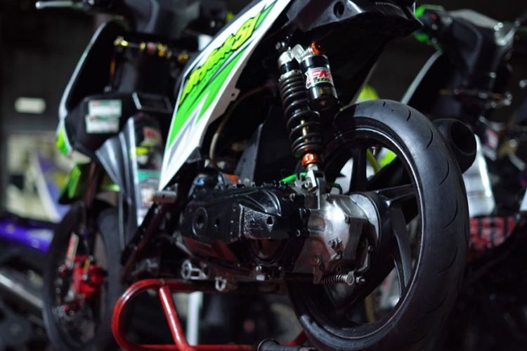 ban dalam, ban motor, kode produksi ban, beli ban motor, cara baca kode produksi ban, ban motor baru, Berapa Usia Maksimal Ban Motor Baru yang Aman Digunakan?