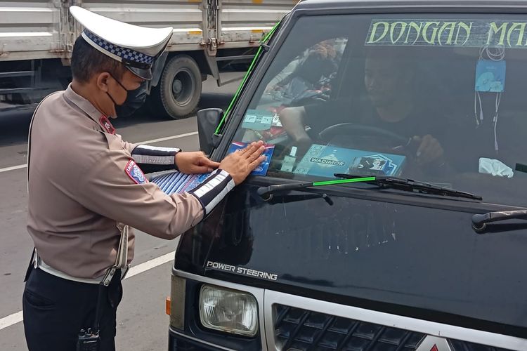 Operasi Patuh Jaya, Bekasi Kota, Operasi Patuh Jaya 2025, otomotif, operasi patuh jaya, Polres Bekasi, kendaraan bermotor, bekasi kota, operasi patuh jaya 2025, Hari Pertama Operasi Patuh 2025, Banyak Motor Tak Pakai Pelat Nomor