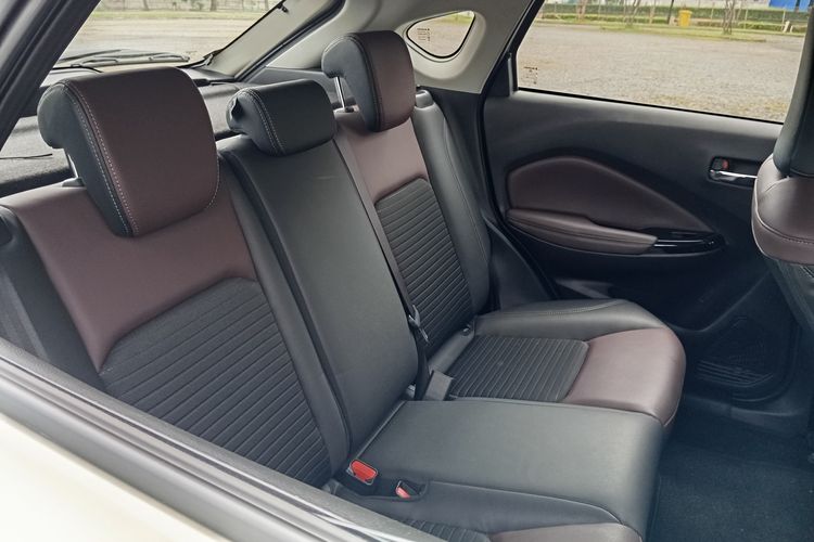 Suzuki indonesia, Suzuki, suzuki fronx, Fronx, Suzuki Fronx 2025, Interior Suzuki Fronx SGX, Fungsional dan Modern