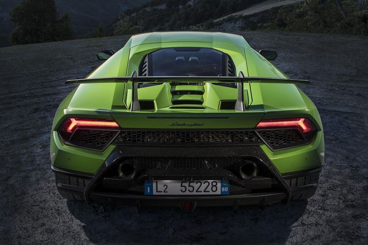 Diogo Jota, Lamborghini, Lamborghini Huracan, Diogo jota kecelakaan, mobil diogo jota, lamborghini diogo jota, Ini Jenis Lamborghini yang Dikendarai Diogo Jota