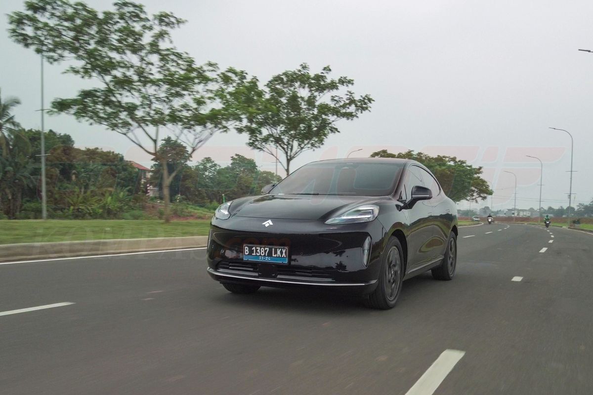 Perbandingan BYD Sealion 7 dan Hyptec HT Premium, SUV Listrik Terbaru