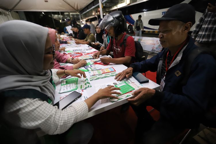 Mudik gratis, Mudik bareng, Mudik Balik Bareng Honda, Mudim Balik Bareng Honda 2025, Ribuan Pengguna Motor Honda Berangkat Mudik Bareng