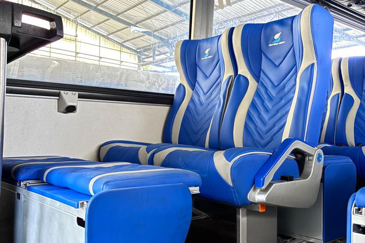 PO Sumber Alam, Karoseri Laksana, Legacy SR3 FE, bus baru, Bus Baru PO Sumber Alam, Pakai Bodi Legacy SR3 FE dengan Konsep Baru