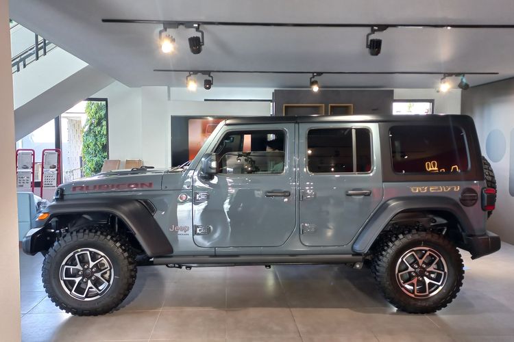 off-road, Jeep, genangan air, Ario Soerjo, Mitos atau Fakta, Mobil Jeep Aman Lewati Banjir?