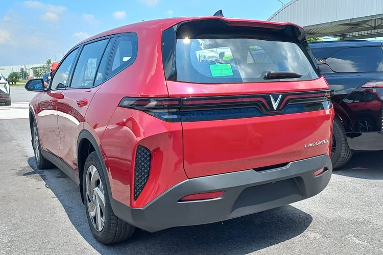 mobil listrik, taksi listrik, MPV listrik, VinFast, VinFast Automobile Indonesia, VinFast Indonesia, Xanh SM, Limo Green, Senjata VinFast Ikut Bersaing di Segmen MPV Listrik 7-Penumpang