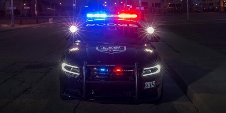 Lalu Lintas, rotator, lampu rotator, sirene, lampu strobo, Beda Warna dan Beda Fungsi Lampu Rotator