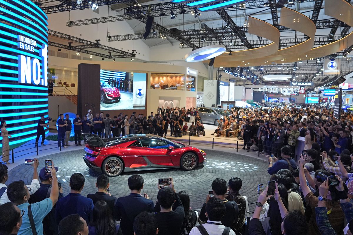 BYD Indonesia Ungkap Alasan YangWang U9 Belum Resmi Dijual