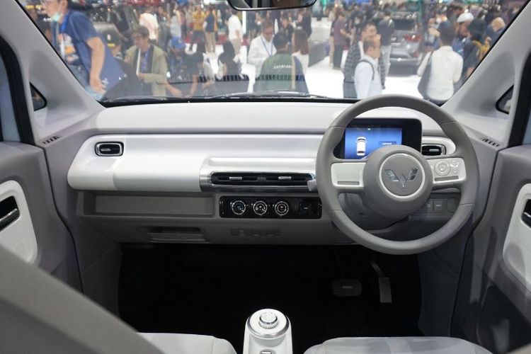 Wuling, GIIAS, mobil listrik, Mobil listrik mungil, wuling air ev, GIIAS 2025, Spesifikasi Wuling Air ev yang Dijual Rp 100 Jutaan di GIIAS