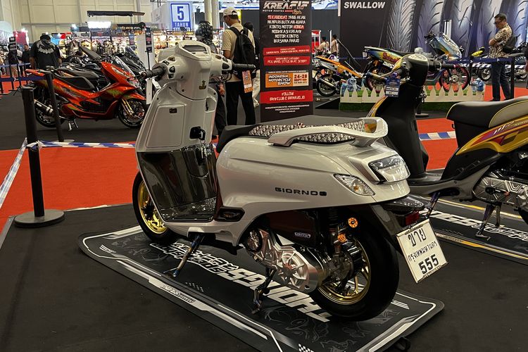 Modifikasi motor, Indonesia Motorcycle Show, Honda Giorno, IMOS 2025, IMOS 2025 daftar peserta, IMOS 2025 daftar motor, skutik neo klasik, Honda Giorno di IMOS 2025, spesifikasi Honda Giorno, harga Honda Giorno, Honda Giorno: Paduan Klasik dan Modifikasi Menarik di IMOS 2025