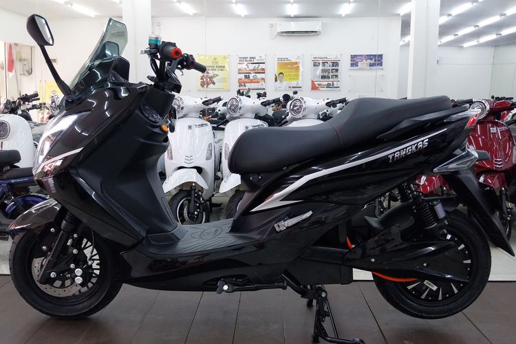 Tangkas Motor Listrik, Surabaya, Diler motor listrik, Motor listrik Tangkas, diler baru, diler motor listrik, motor listrik tangkas, Tangkas Motor Listrik Resmikan Cabang Pertama di Surabaya