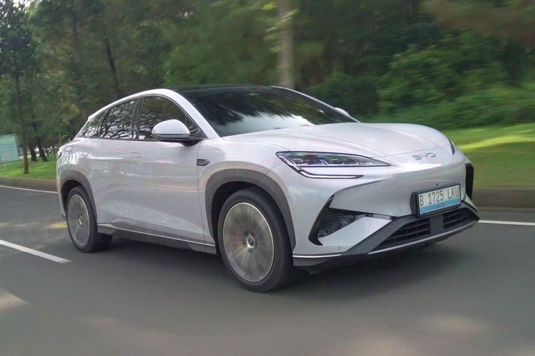 BYD Sealion 7, harga mobil listrik, Performa AWD, Akselerasi cepat, Sealion 7: Mobil Listrik dengan Akselerasi 0-100 Kpj 4,2 detik