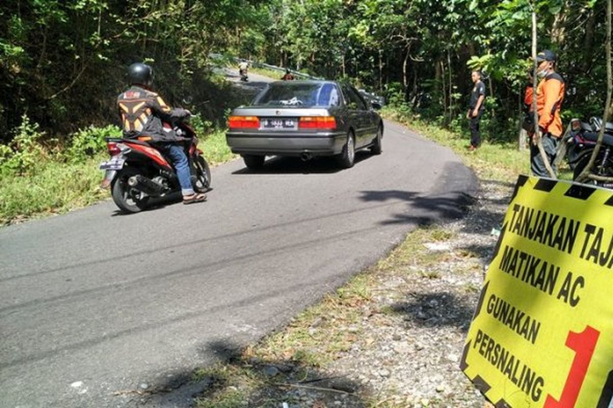 Ketemu Mobil Lawan Arah di Tanjakan, Siapa yang Harus Didahulukan?