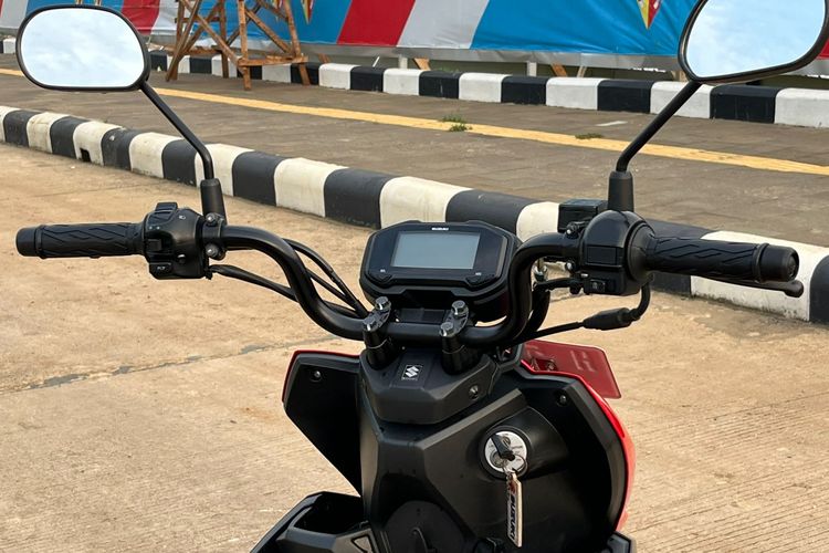 kenyamanan berkendara, Suzuki Nex Crossover, desain ergonomis, motor segala medan, Suzuki Nex Crossover: Motor Praktis Desain Ergonomis