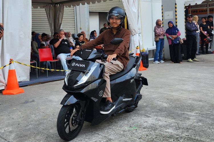 penjualan motor listrik, diskon motor listrik, Subsidi motor listrik, Putu Swaditya Yudha, Alva Siap Hadapi Ketidakpastian Subsidi Motor Listrik