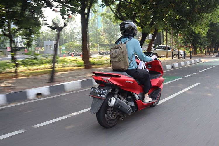 blind spot, Blind spot, Kecelakaan sepeda motor, tips berkendara aman, keselamatan berkendara, 7 Cara Antisipasi Blind Spot untuk Pengendara Sepeda Motor
