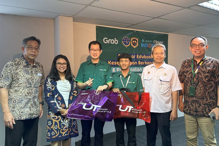 mobil listrik, Grab Indonesia, GAC Aion, Kolaborasi GAC Aion dan Grab Kampanyekan Keselamatan Berkendara